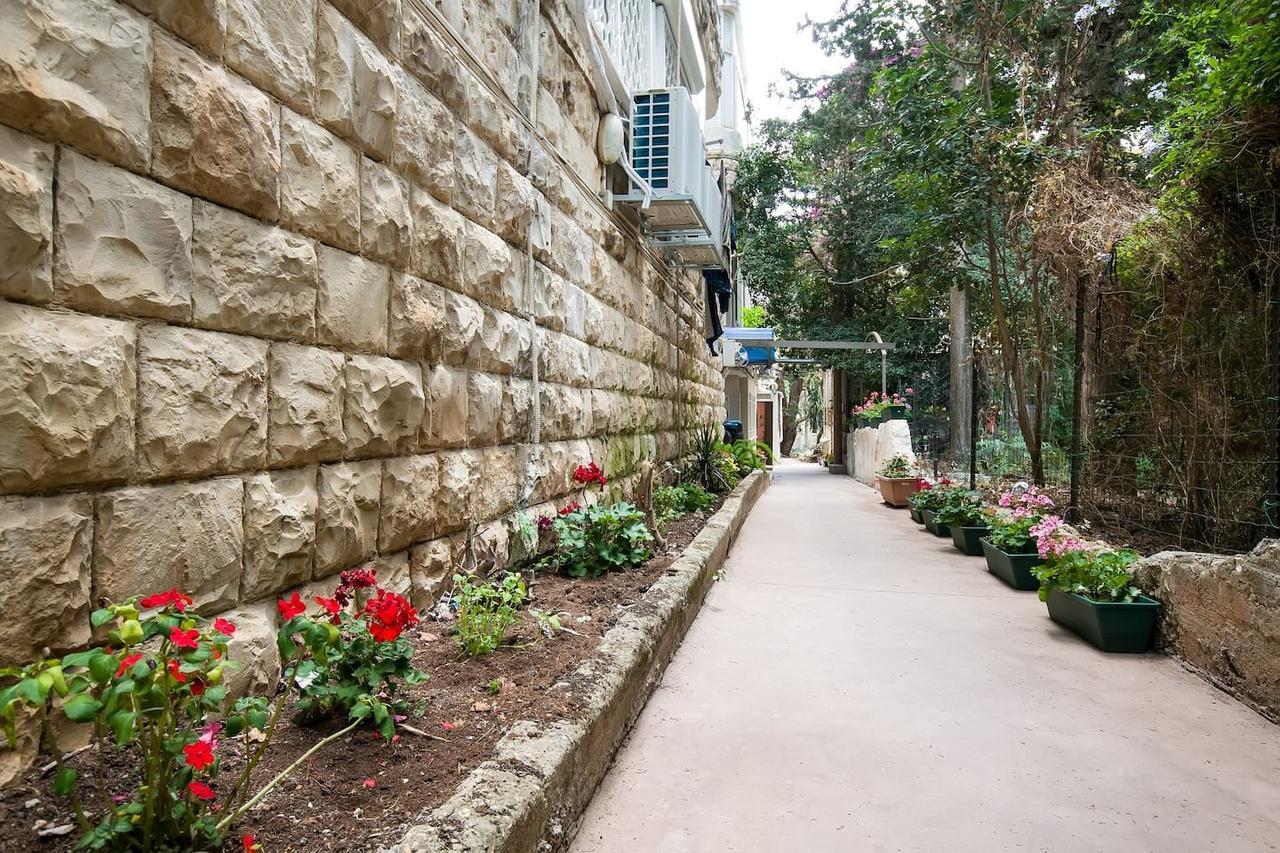 Cozy Apartment In The Carmel Center Haifa Exterior foto
